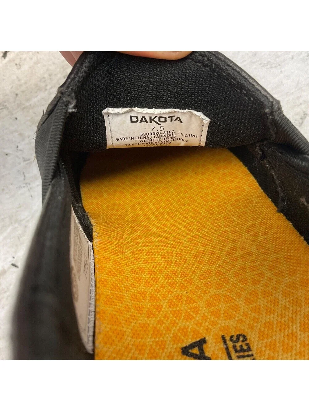 Dakota used shoes
